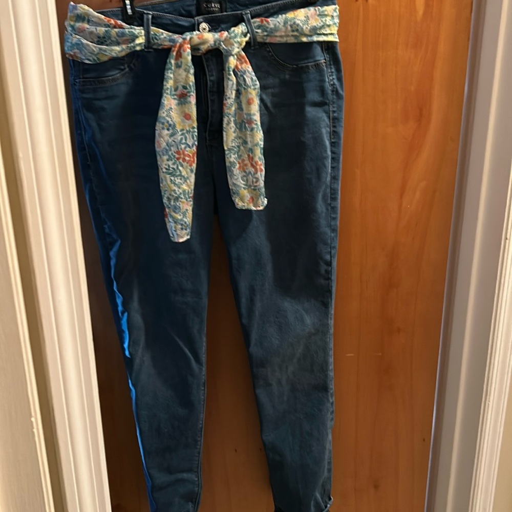 Curve Appeal Skinny jeans light colored size 14